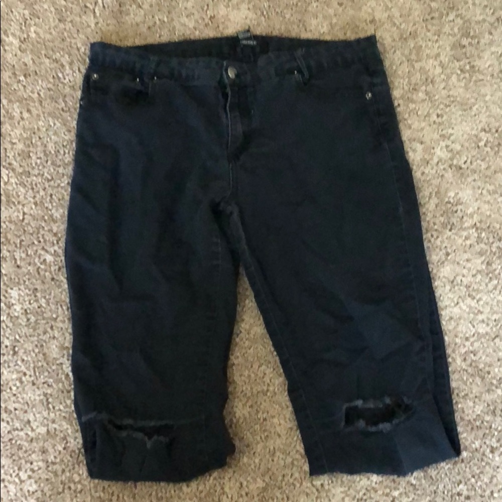 Forever 21 ripped knee skinny jeans